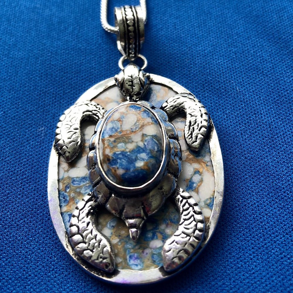 Turtle -Copper Blue Turquoise Gemstone Necklace - Picture 3 of 3